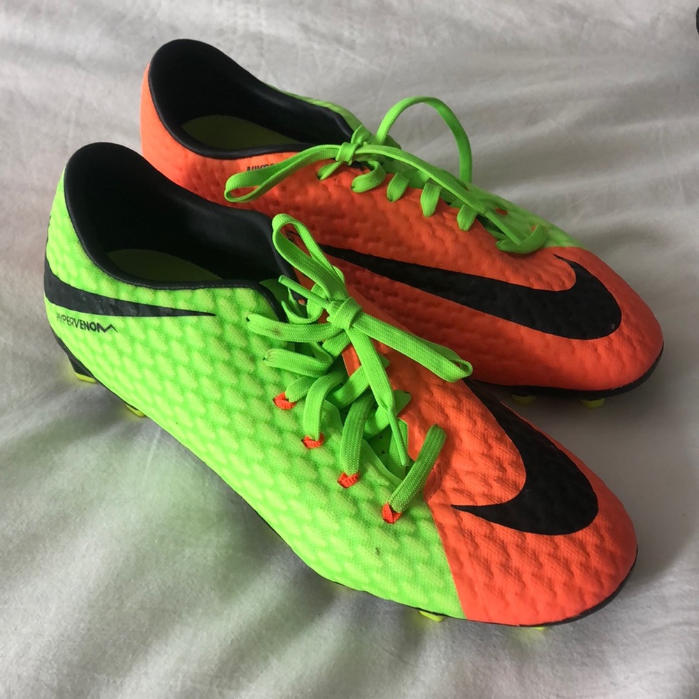 Nikeskin cleats